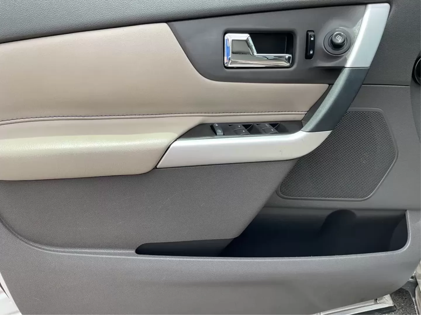 2013 Ford Edge SE (2FMDK3GC3DB) with an Other engine, located at 8750 N County Rd 25A, Piqua, OH, 45356, (937) 908-9800, 40.164391, -84.232513 - 2013 Ford Edge SE - Photo#17