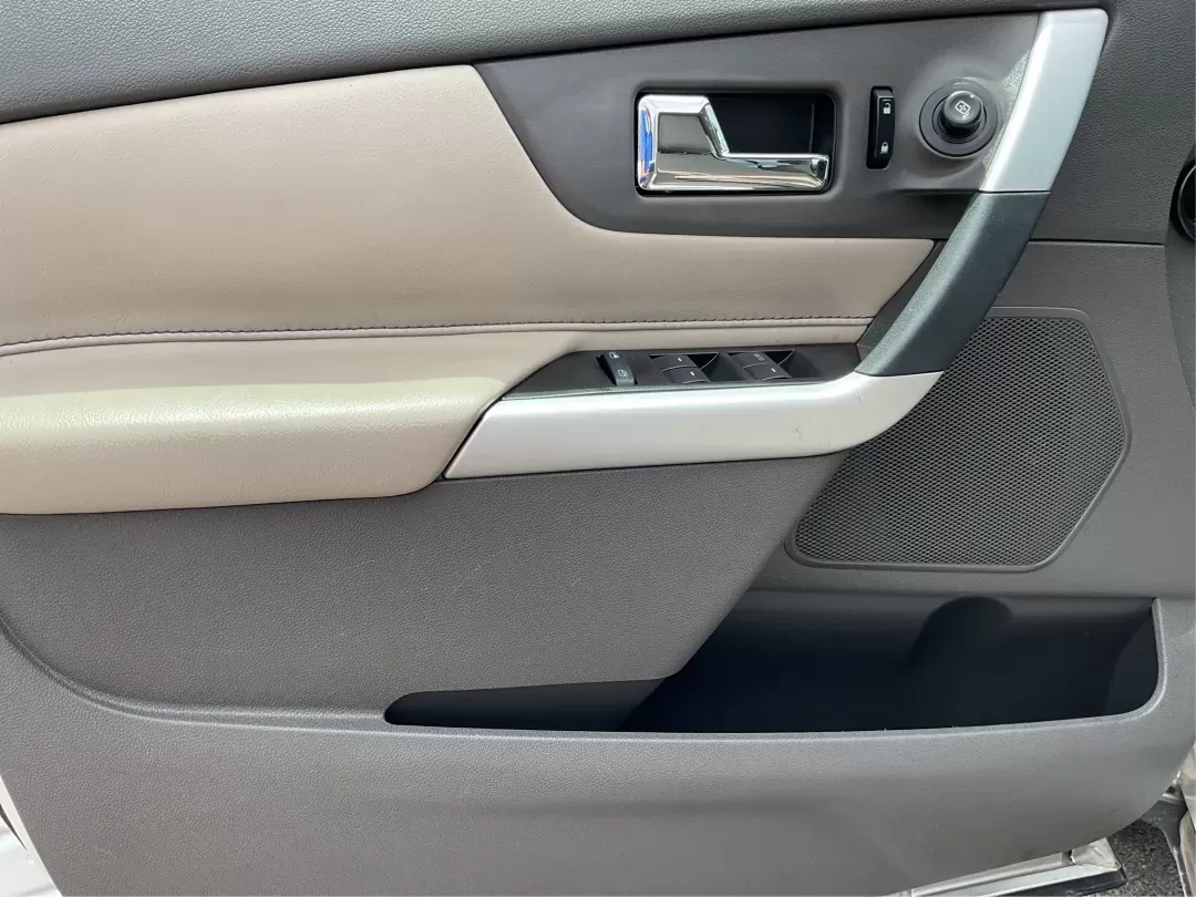 2013 Ford Edge SE (2FMDK3GC3DB) with an Other engine, located at 8750 N County Rd 25A, Piqua, OH, 45356, (937) 908-9800, 40.164391, -84.232513 - 2013 Ford Edge SE - Photo#17