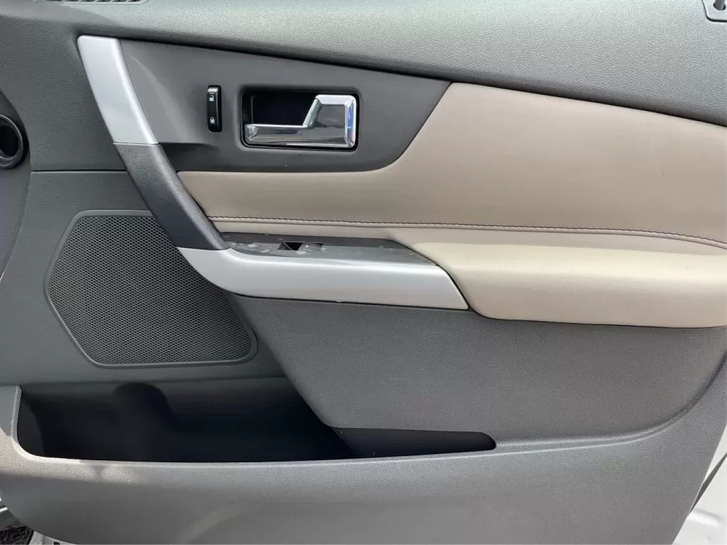2013 Ford Edge SE (2FMDK3GC3DB) with an Other engine, located at 8750 N County Rd 25A, Piqua, OH, 45356, (937) 908-9800, 40.164391, -84.232513 - 2013 Ford Edge SE - Photo#18