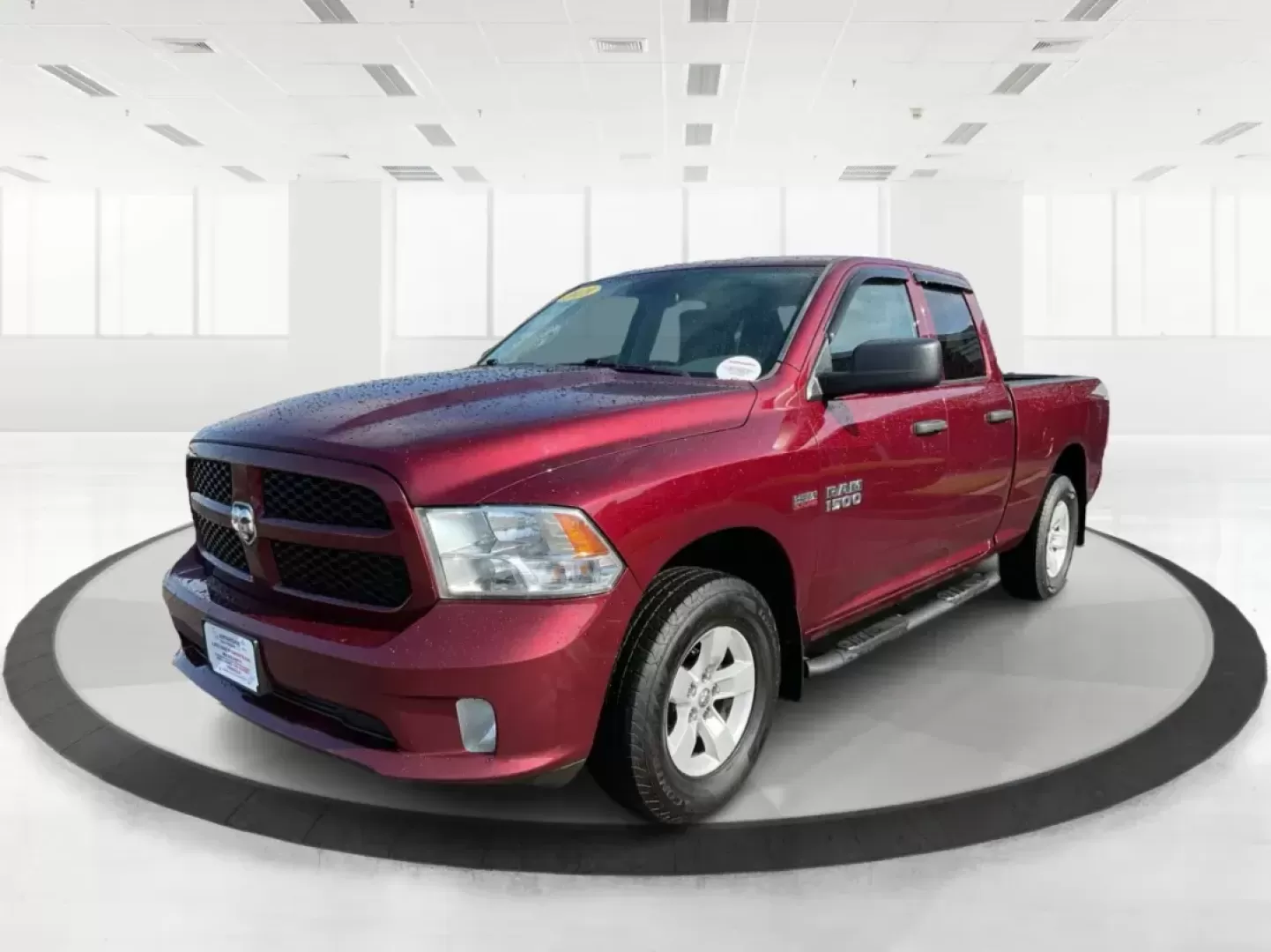 2018 Ram 1500 Express Quad Cab 4x4 6'4 Box (1C6RR7FT8JS) with an Other engine, located at 880 E. National Road, Vandalia, OH, 45377, (937) 908-9800, 39.891918, -84.183594 - 2018 Ram 1500 Express Quad Cab 4x4 6'4 Box - Photo#7