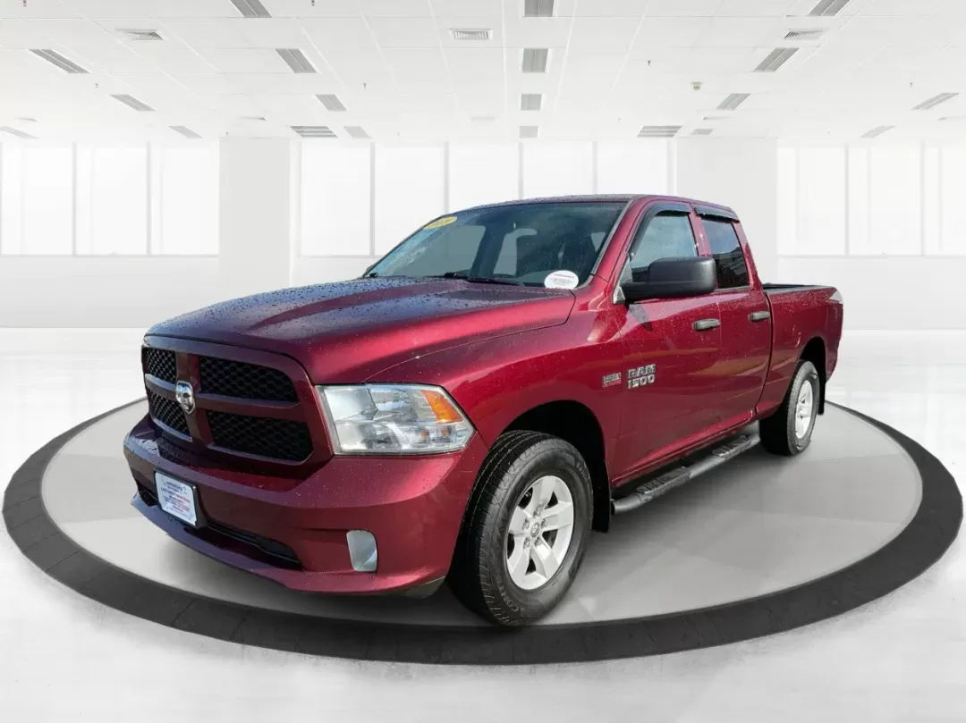 2018 Ram 1500 Express Quad Cab 4x4 6'4 Box (1C6RR7FT8JS) with an Other engine, located at 880 E. National Road, Vandalia, OH, 45377, (937) 908-9800, 39.891918, -84.183594 - 2018 Ram 1500 Express Quad Cab 4x4 6'4 Box - Photo#7