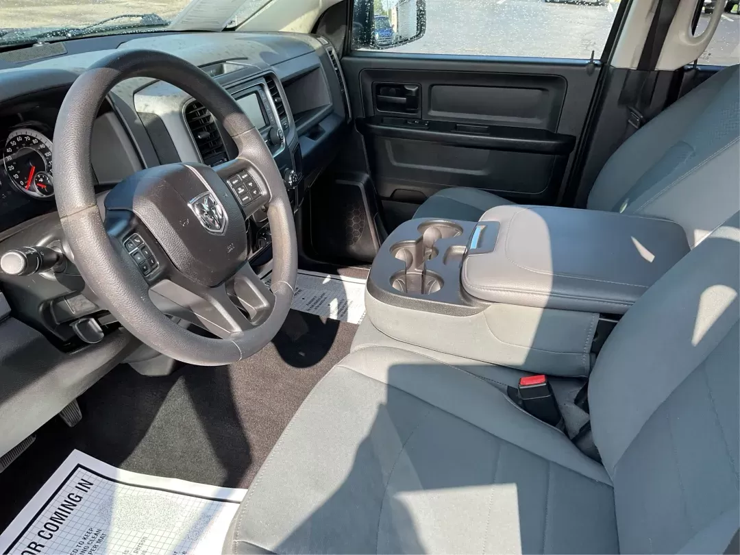 2018 Ram 1500 Express Quad Cab 4x4 6'4 Box (1C6RR7FT8JS) with an Other engine, located at 880 E. National Road, Vandalia, OH, 45377, (937) 908-9800, 39.891918, -84.183594 - 2018 Ram 1500 Express Quad Cab 4x4 6'4 Box - Photo#8