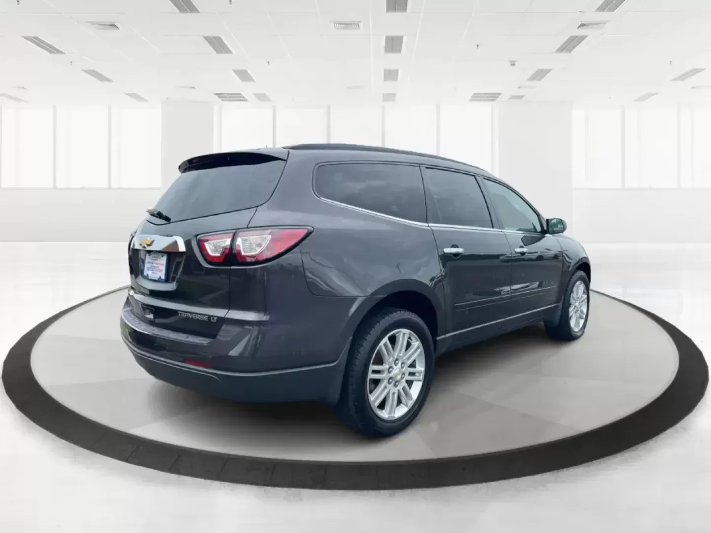 2015 Chevrolet Traverse 1LT (1GNKVGKD8FJ) with an 3.6L V-6 gasoline direct injection engine, located at 4508 South Dixie Dr, Moraine, OH, 45439, (937) 908-9800, 39.689976, -84.218452 - Third Row - Photo#2