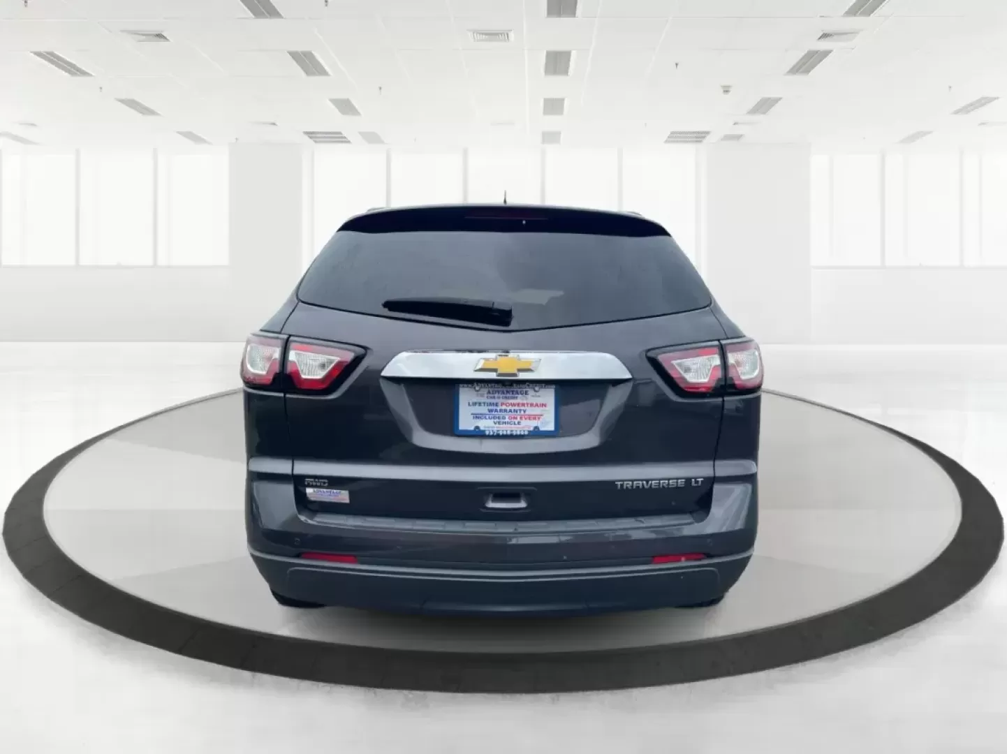 2015 Chevrolet Traverse 1LT (1GNKVGKD8FJ) with an 3.6L V-6 gasoline direct injection engine, located at 4508 South Dixie Dr, Moraine, OH, 45439, (937) 908-9800, 39.689976, -84.218452 - Third Row - Photo#3