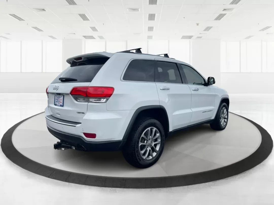 2016 Jeep Grand Cherokee Limited (1C4RJFBG9GC) with an Other engine, located at 1230 East Main St, Xenia, OH, 45385, (937) 908-9800, 39.688026, -83.910172 - Photo#2