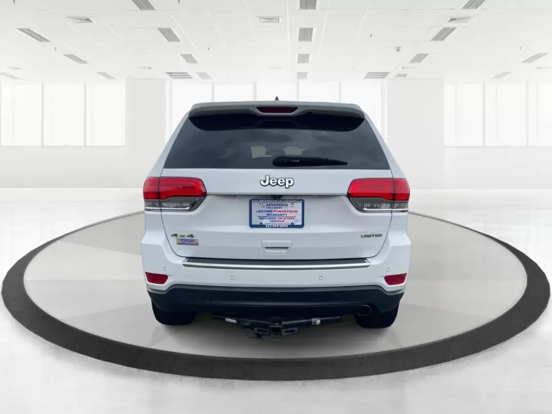 2016 Jeep Grand Cherokee Limited (1C4RJFBG9GC) with an Other engine, located at 1230 East Main St, Xenia, OH, 45385, (937) 908-9800, 39.688026, -83.910172 - Photo#3