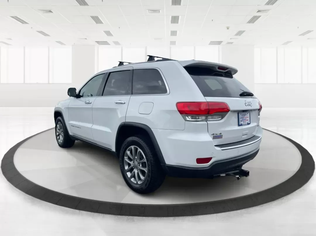 2016 Jeep Grand Cherokee Limited (1C4RJFBG9GC) with an Other engine, located at 1230 East Main St, Xenia, OH, 45385, (937) 908-9800, 39.688026, -83.910172 - Photo#4
