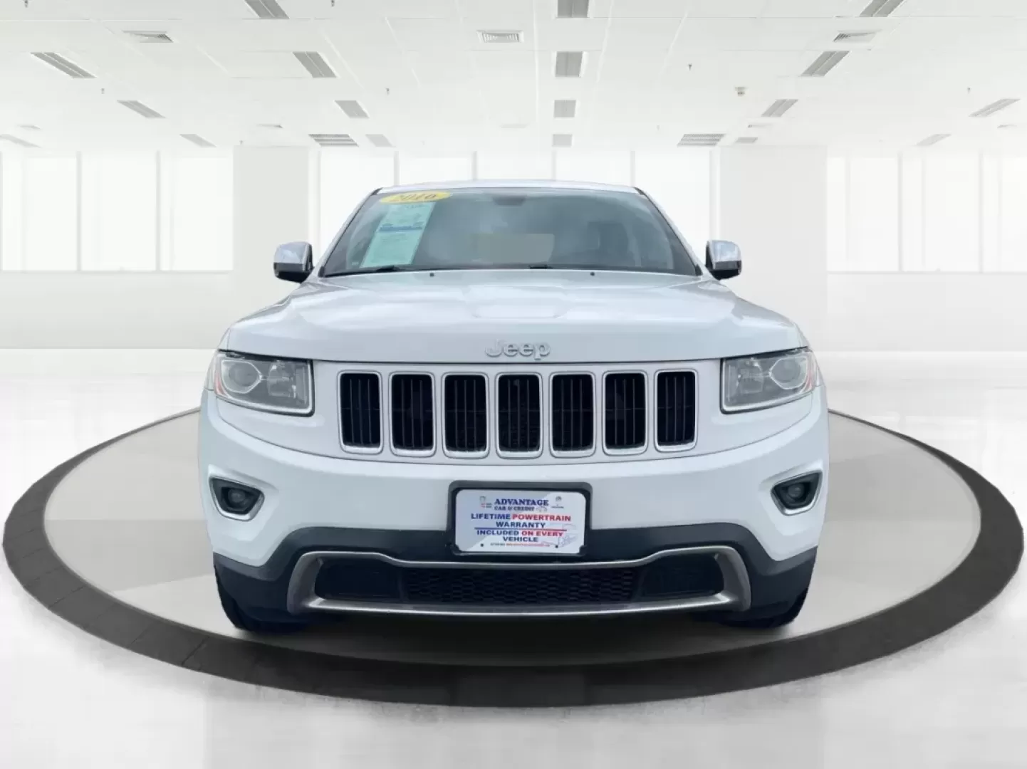 2016 Jeep Grand Cherokee Limited (1C4RJFBG9GC) with an Other engine, located at 1230 East Main St, Xenia, OH, 45385, (937) 908-9800, 39.688026, -83.910172 - ### Discover Adventure with the 2016 Jeep Grand Cherokee Limited at Advantage Car and Credit in Fairborn, OH!<br /> <br /> Are you ready to elevate your weekend adventures or tackle your daily commute with style and confidence? The 2016 Jeep Grand Cherokee Limited is the perfect SUV for those who cr - Photo#6