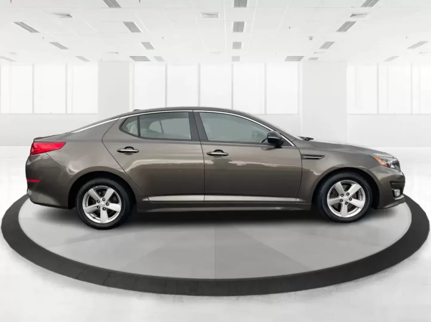 2014 Kia Optima LX (5XXGM4A77EG) with an Theta II 2.4L I-4 gasoline direct injection engine, located at 401 Woodman Dr, Riverside, OH, 45431, (937) 908-9800, 39.760899, -84.123421 - 2014 Kia Optima LX - Photo#1