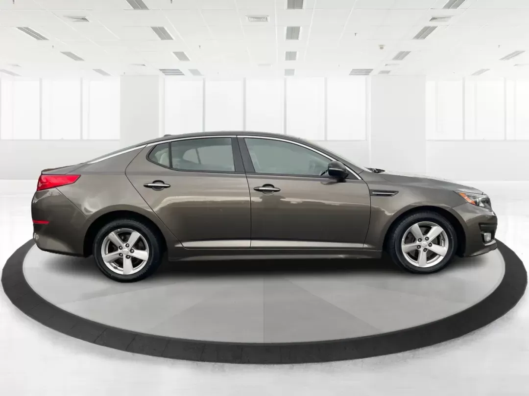 2014 Kia Optima LX (5XXGM4A77EG) with an Theta II 2.4L I-4 gasoline direct injection engine, located at 401 Woodman Dr, Riverside, OH, 45431, (937) 908-9800, 39.760899, -84.123421 - Photo#1