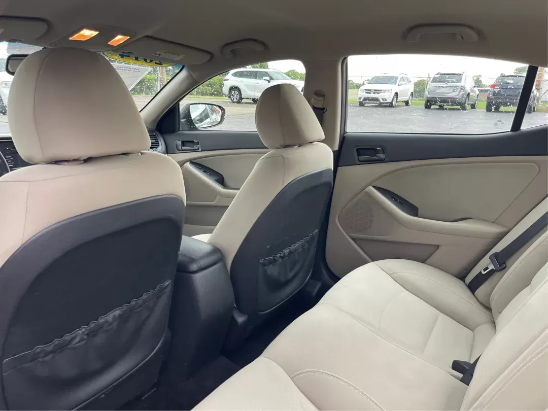 2014 Kia Optima LX (5XXGM4A77EG) with an Theta II 2.4L I-4 gasoline direct injection engine, located at 401 Woodman Dr, Riverside, OH, 45431, (937) 908-9800, 39.760899, -84.123421 - Photo#9