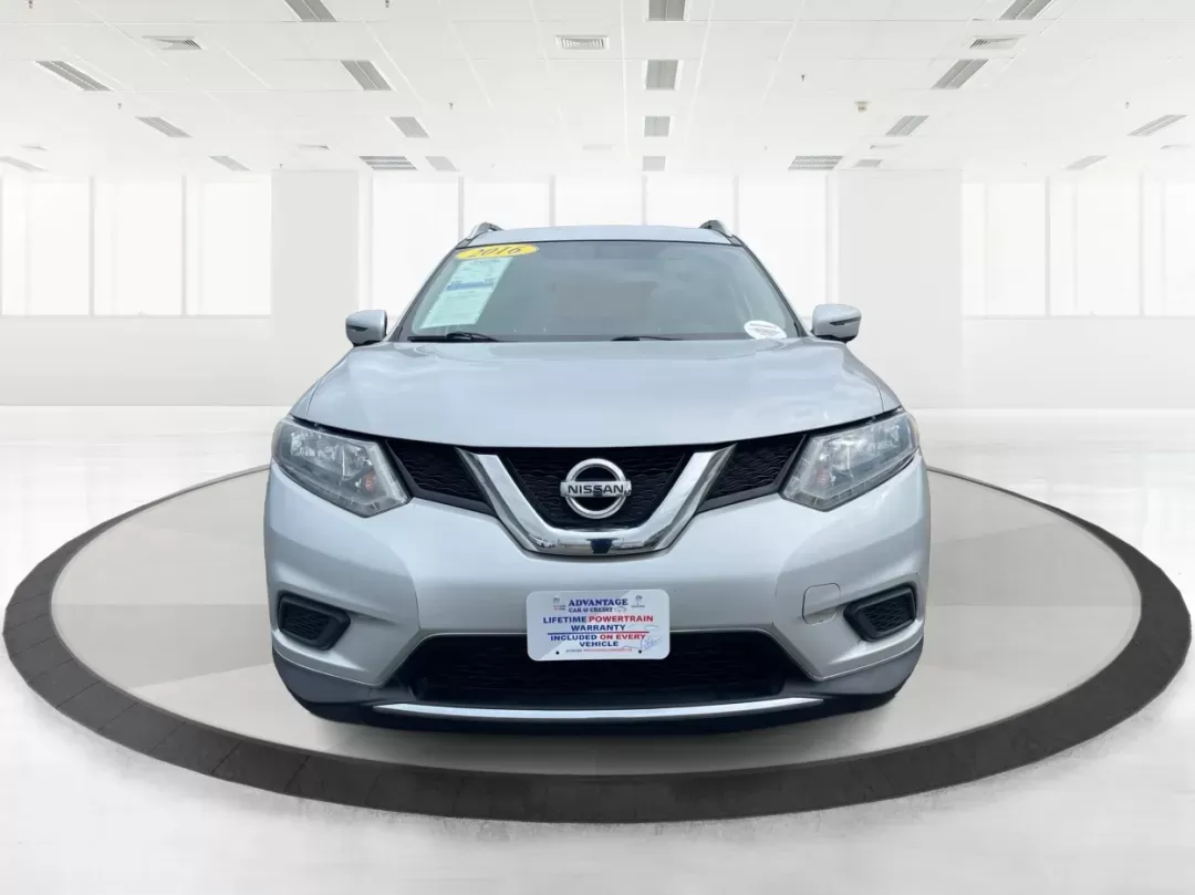 2016 Nissan Rogue SV (KNMAT2MV9GP) with an 2.5L I-4 DOHC engine, located at 1184 Kauffman Ave, Fairborn, OH, 45324, (937) 908-9800, 39.807072, -84.030914 - 2016 Nissan Rogue SV - Photo#6