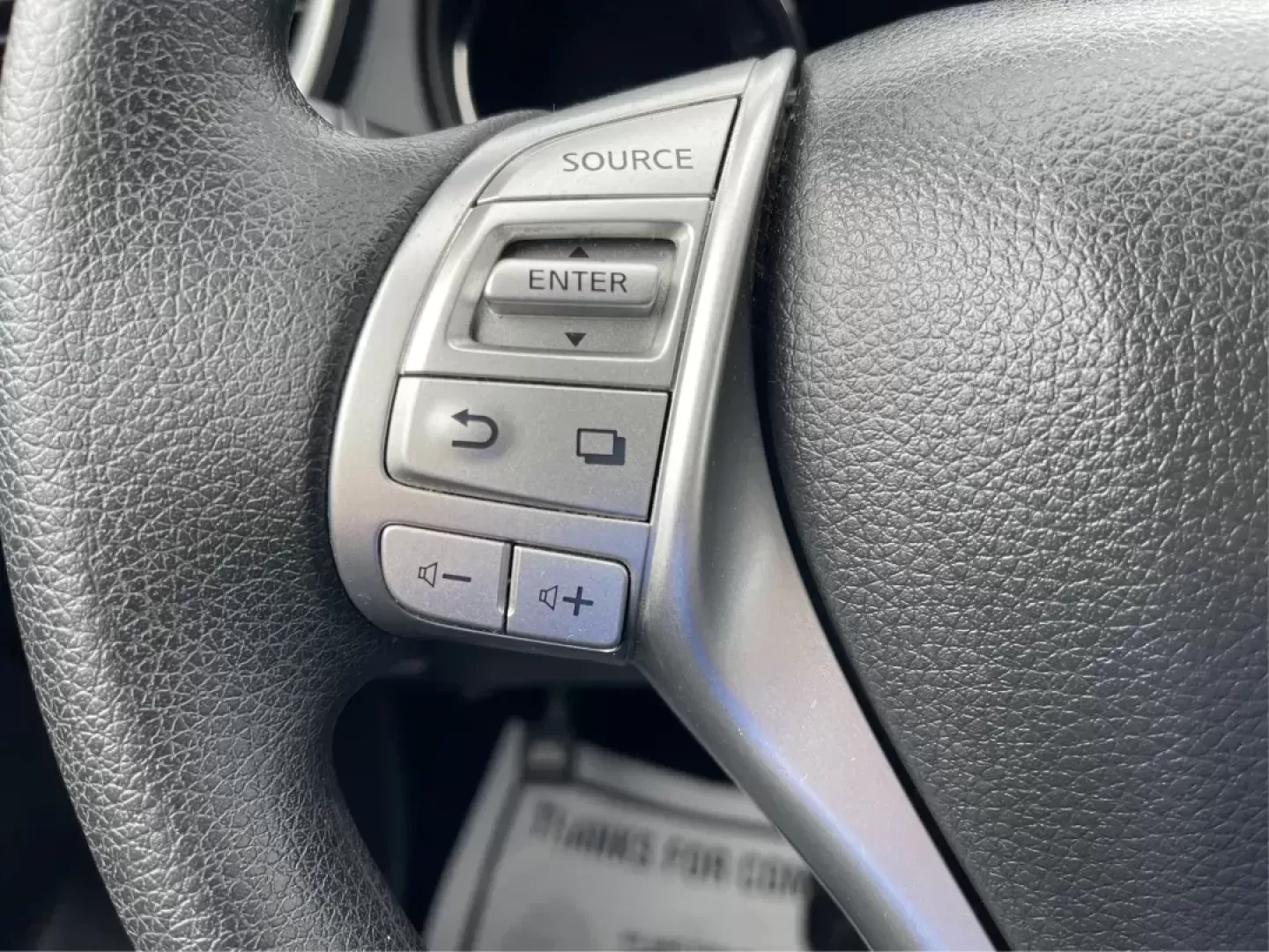 2016 Nissan Rogue SV (KNMAT2MV9GP) with an 2.5L I-4 DOHC engine, located at 1184 Kauffman Ave, Fairborn, OH, 45324, (937) 908-9800, 39.807072, -84.030914 - Photo#15