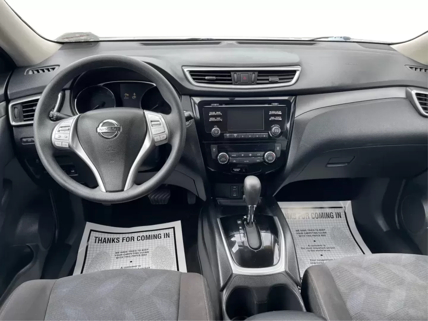 2016 Nissan Rogue SV (KNMAT2MV9GP) with an 2.5L I-4 DOHC engine, located at 1184 Kauffman Ave, Fairborn, OH, 45324, (937) 908-9800, 39.807072, -84.030914 - Photo#20