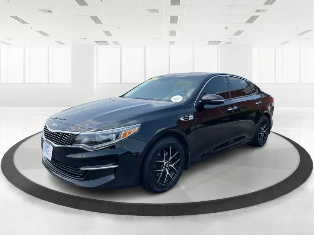 2016 Kia Optima EX (5XXGU4L35GG) with an Theta II 2.4L I-4 gasoline direct injection engine, located at 1230 East Main St, Xenia, OH, 45385, (937) 908-9800, 39.688026, -83.910172 - Photo#7