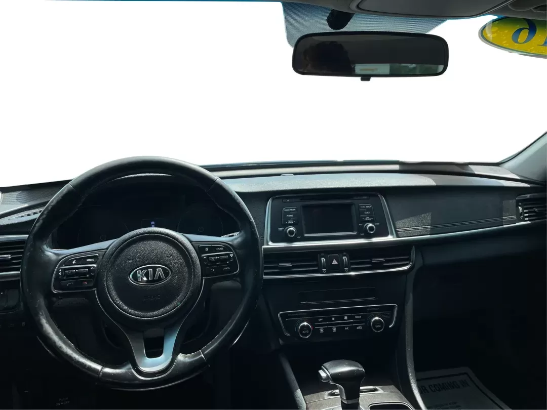 2016 Kia Optima EX (5XXGU4L35GG) with an Theta II 2.4L I-4 gasoline direct injection engine, located at 1230 East Main St, Xenia, OH, 45385, (937) 908-9800, 39.688026, -83.910172 - Photo#20