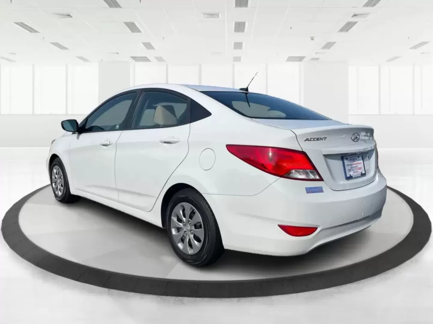 2017 Hyundai Accent SE 4-Door 6A (KMHCT4AE7HU) with an 1.6L L4 DOHC 16V engine, 6-Speed Automatic transmission, located at 401 Woodman Dr, Riverside, OH, 45431, (937) 908-9800, 39.760899, -84.123421 - 2017 Hyundai Accent SE 4-Door 6A - Photo#4