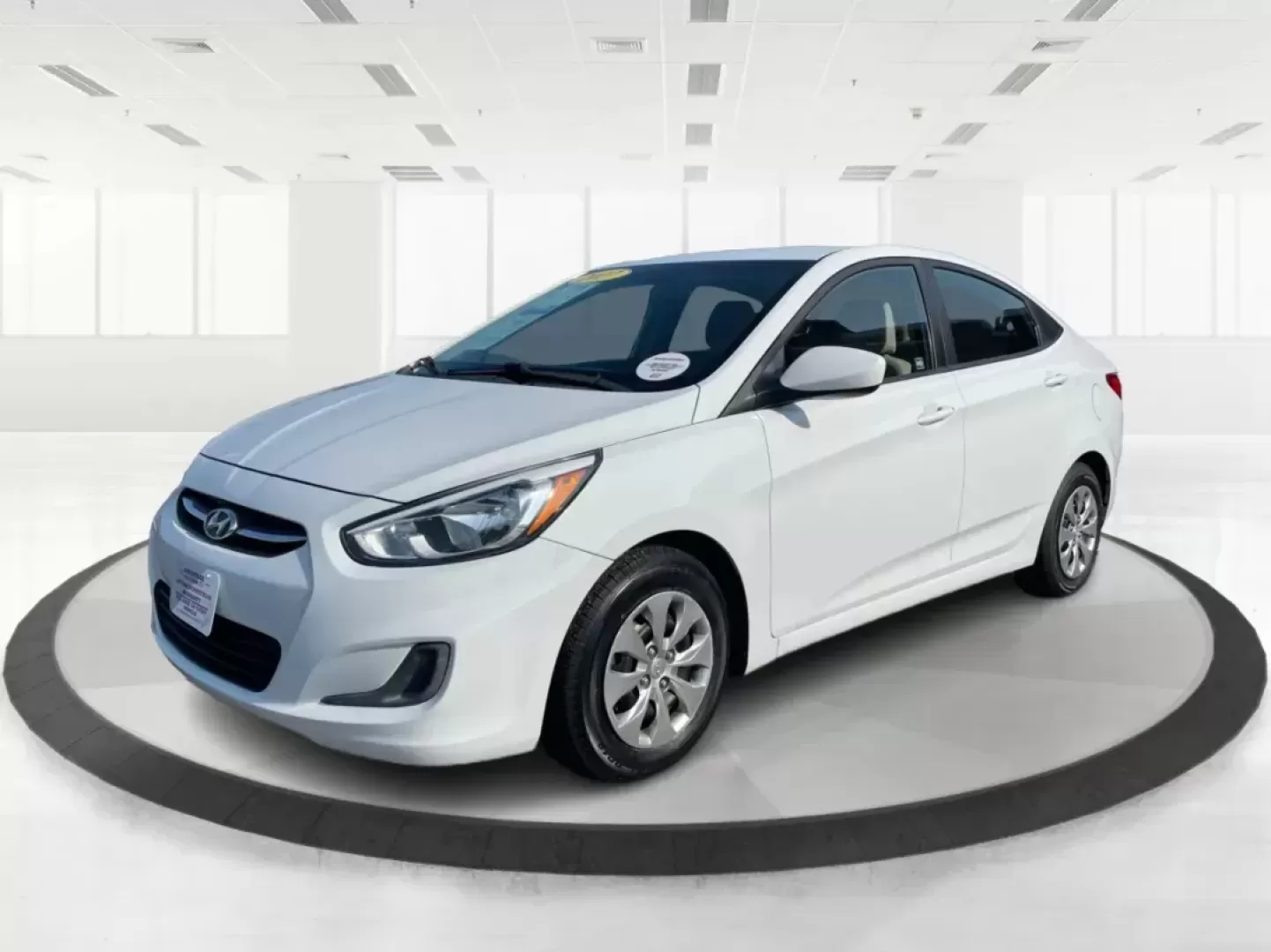 2017 Hyundai Accent SE 4-Door 6A (KMHCT4AE7HU) with an 1.6L L4 DOHC 16V engine, 6-Speed Automatic transmission, located at 401 Woodman Dr, Riverside, OH, 45431, (937) 908-9800, 39.760899, -84.123421 - 2017 Hyundai Accent SE 4-Door 6A - Photo#7