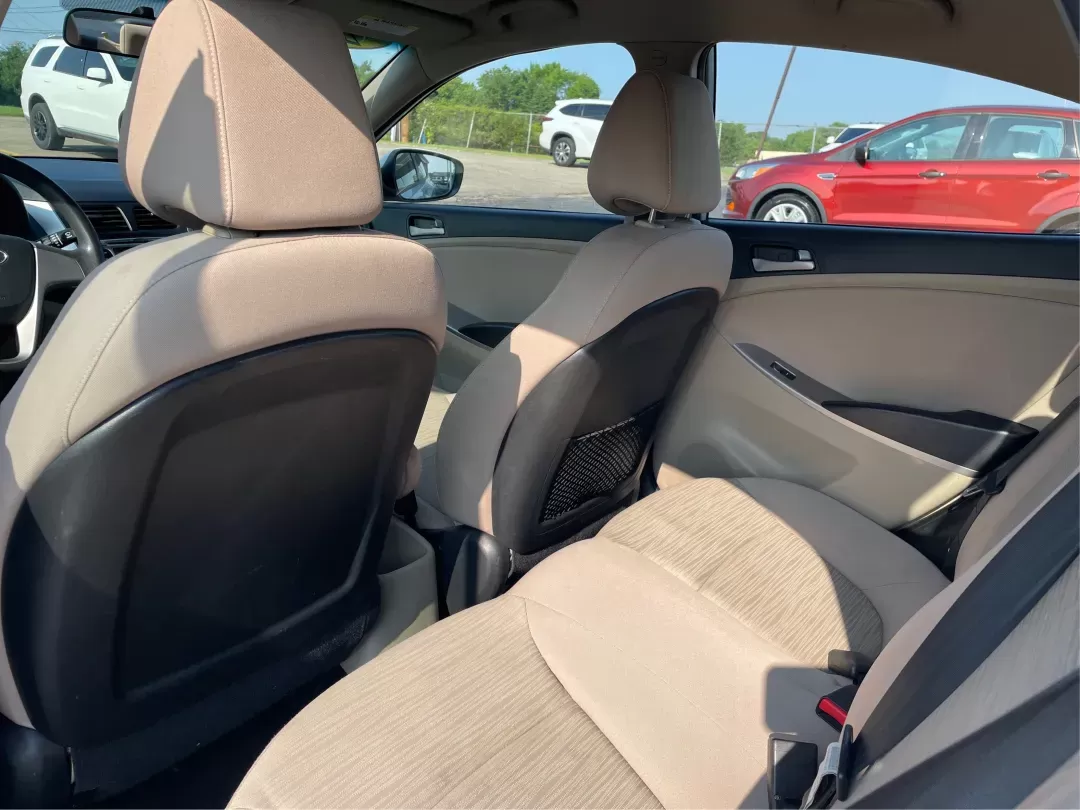 2017 Hyundai Accent SE 4-Door 6A (KMHCT4AE7HU) with an 1.6L L4 DOHC 16V engine, 6-Speed Automatic transmission, located at 401 Woodman Dr, Riverside, OH, 45431, (937) 908-9800, 39.760899, -84.123421 - Photo#9