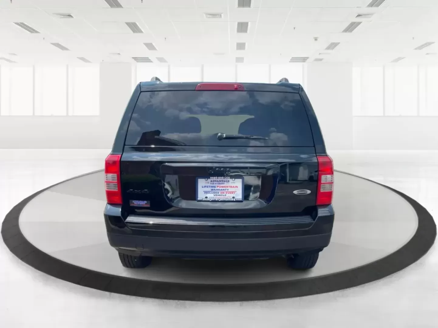 2015 Jeep Patriot Altitude Edition (1C4NJRBB1FD) with an 2.4L I-4 DOHC engine, located at 880 E. National Road, Vandalia, OH, 45377, (937) 908-9800, 39.891918, -84.183594 - 2015 Jeep Patriot Altitude Edition - Photo#3