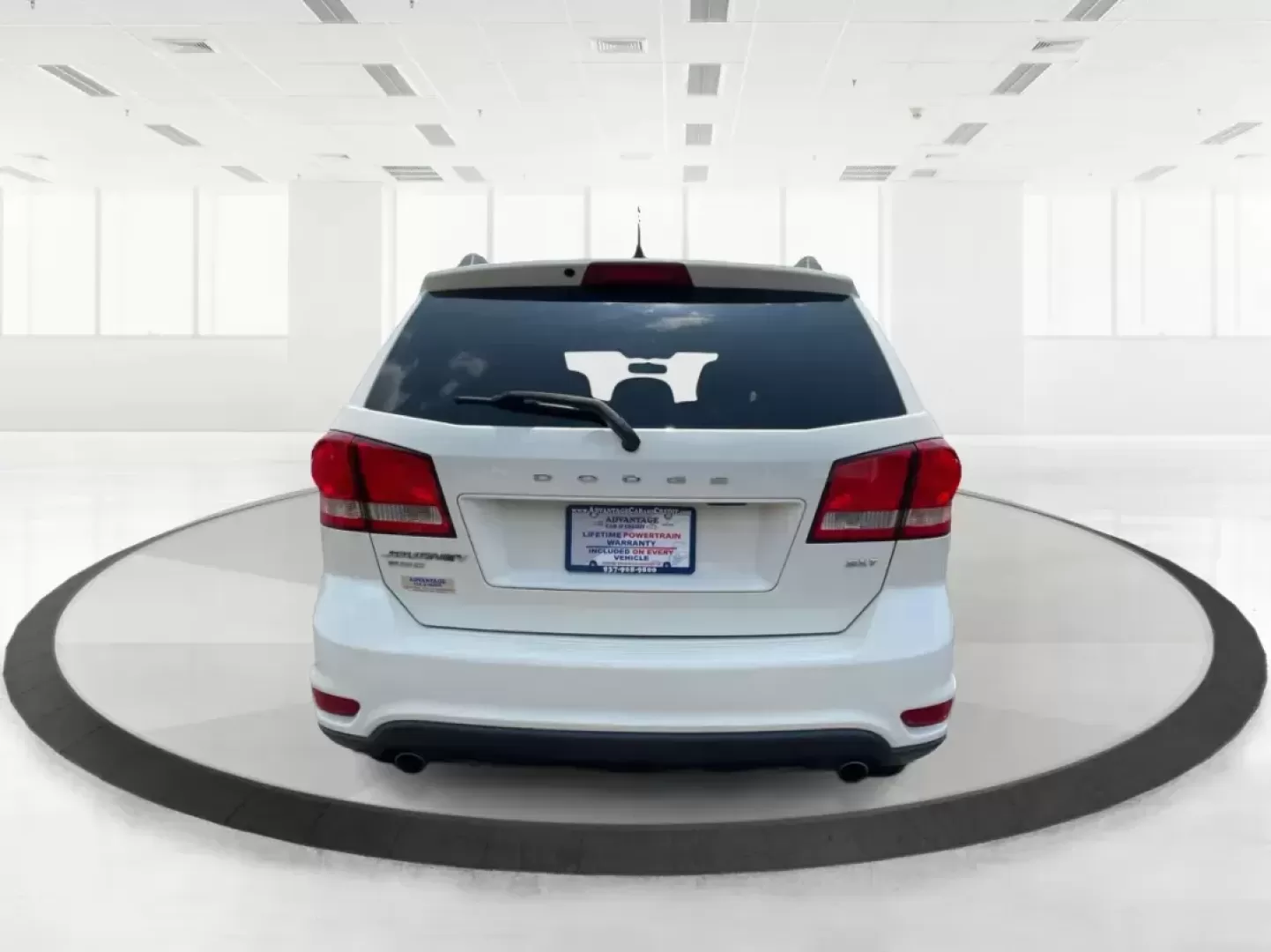 2016 Dodge Journey SXT (3C4PDDBG7GT) with an Pentastar 3.6L V-6 DOHC engine, located at 401 Woodman Dr, Riverside, OH, 45431, (937) 908-9800, 39.760899, -84.123421 - 2016 Dodge Journey SXT - Photo#3