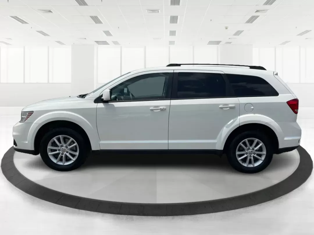 2016 Dodge Journey SXT (3C4PDDBG7GT) with an Pentastar 3.6L V-6 DOHC engine, located at 401 Woodman Dr, Riverside, OH, 45431, (937) 908-9800, 39.760899, -84.123421 - Photo#5