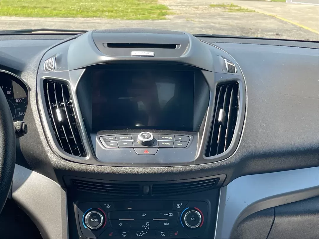 2017 Ford Escape SE (1FMCU0GDXHU) with an Other engine, located at 8750 N County Rd 25A, Piqua, OH, 45356, (937) 908-9800, 40.164391, -84.232513 - Photo#12
