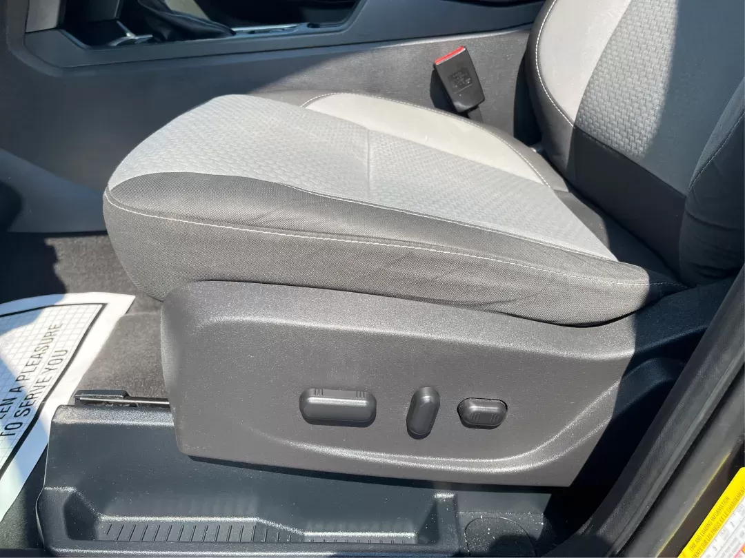 2017 Ford Escape SE (1FMCU0GDXHU) with an Other engine, located at 8750 N County Rd 25A, Piqua, OH, 45356, (937) 908-9800, 40.164391, -84.232513 - Photo#17