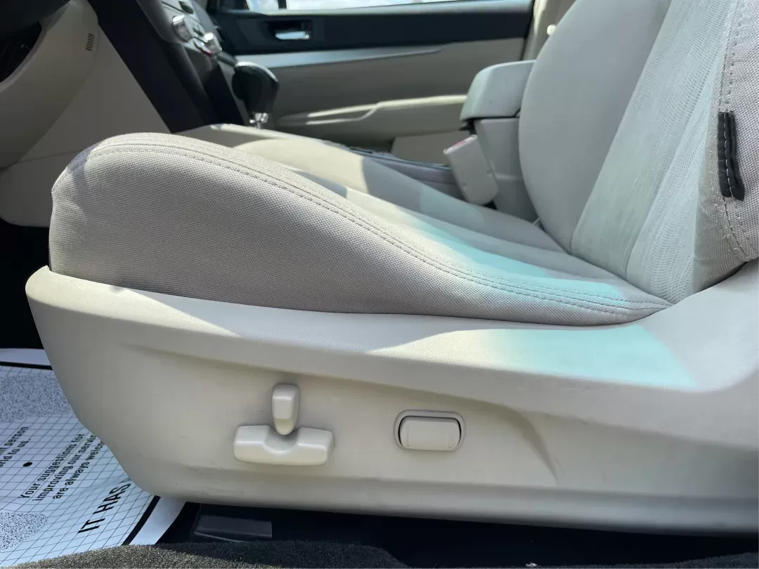 2013 Subaru Outback 2.5i Premium (4S4BRBGC0D3) with an 2.5L H-4 DOHC engine, located at 401 Woodman Dr, Riverside, OH, 45431, (937) 908-9800, 39.760899, -84.123421 - 2013 Subaru Outback 2.5i Premium - Photo#17
