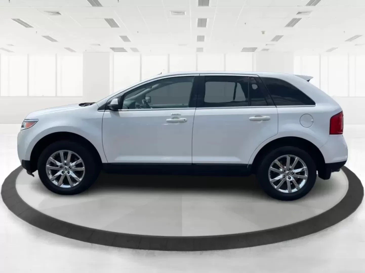 2013 Ford Edge Limited (2FMDK4KCXDB) with an 3.5L V-6 DOHC engine, located at 4508 South Dixie Dr, Moraine, OH, 45439, (937) 908-9800, 39.689976, -84.218452 - 2013 Ford Edge Limited - Photo#5