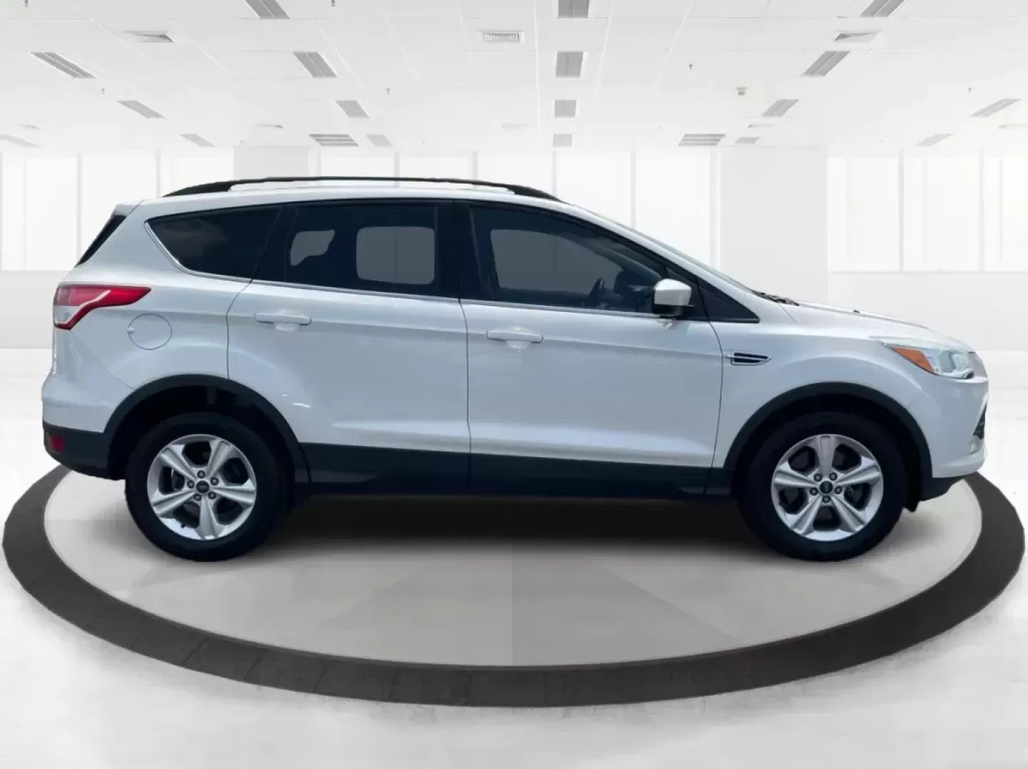 2013 Ford Escape SE (1FMCU0G91DU) with an Other engine, located at 1184 Kauffman Ave, Fairborn, OH, 45324, (937) 908-9800, 39.807072, -84.030914 - 2013 Ford Escape SE - Photo#1