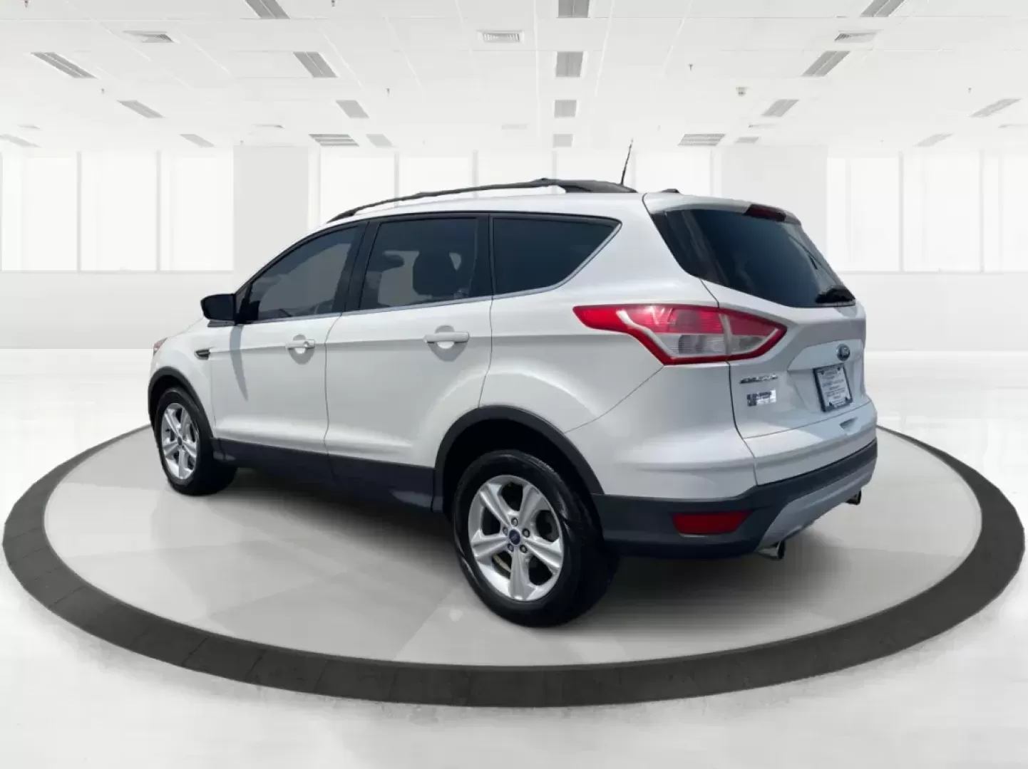 2013 Ford Escape SE (1FMCU0G91DU) with an Other engine, located at 1184 Kauffman Ave, Fairborn, OH, 45324, (937) 908-9800, 39.807072, -84.030914 - 2013 Ford Escape SE - Photo#4