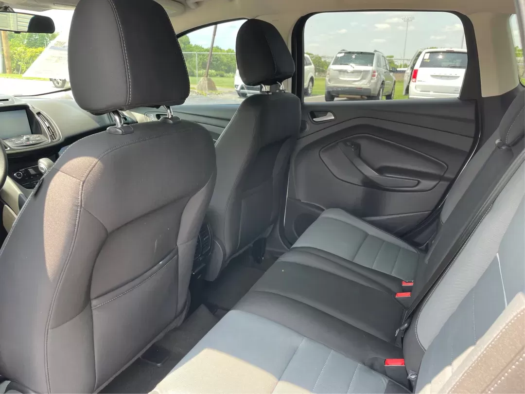 2013 Ford Escape SE (1FMCU0G91DU) with an Other engine, located at 1184 Kauffman Ave, Fairborn, OH, 45324, (937) 908-9800, 39.807072, -84.030914 - Photo#9