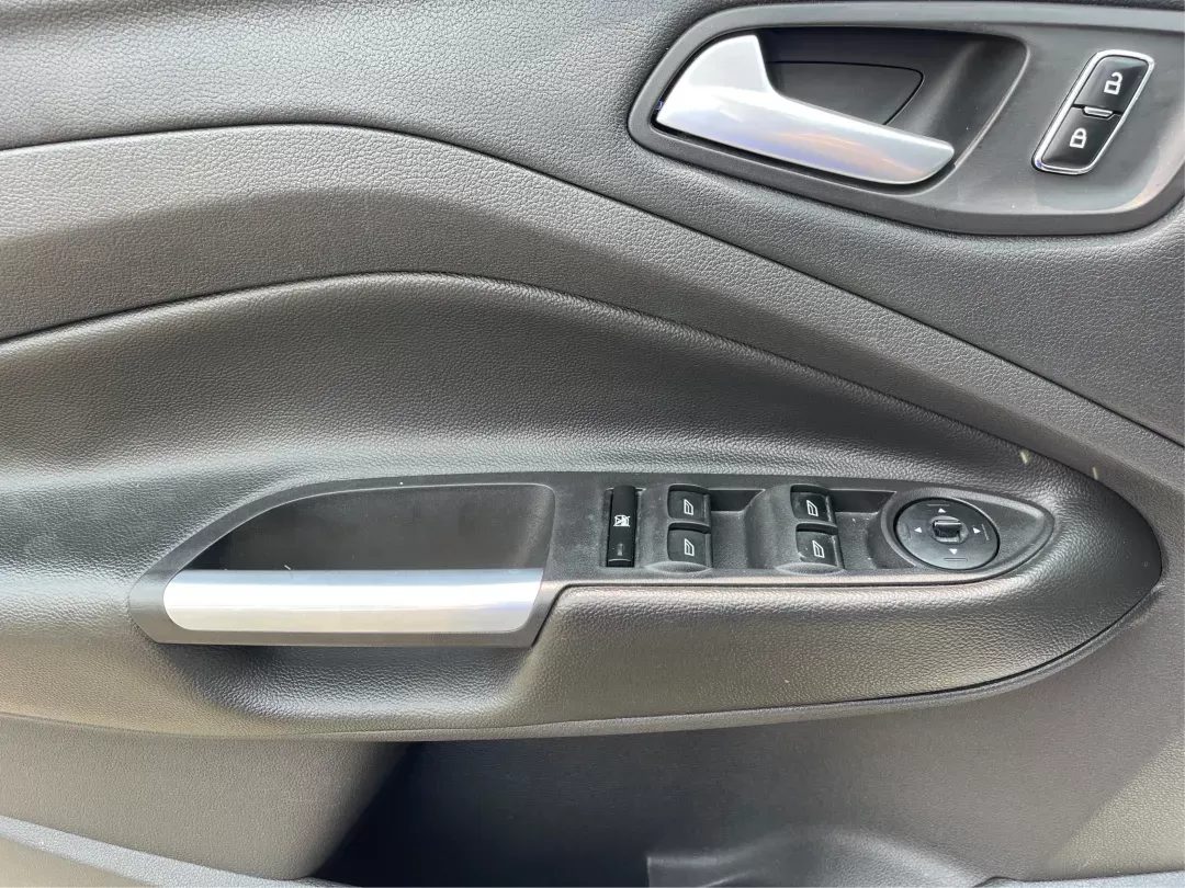2013 Ford Escape SE (1FMCU0G91DU) with an Other engine, located at 1184 Kauffman Ave, Fairborn, OH, 45324, (937) 908-9800, 39.807072, -84.030914 - Photo#18