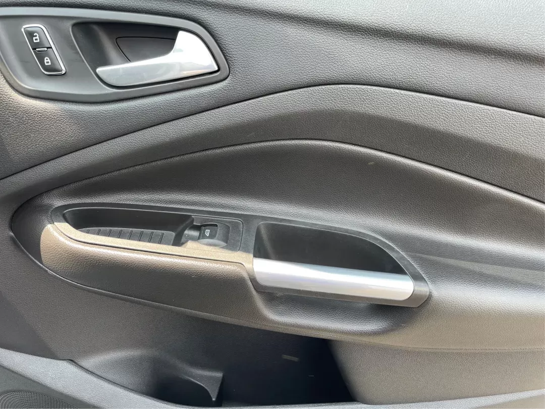 2013 Ford Escape SE (1FMCU0G91DU) with an Other engine, located at 1184 Kauffman Ave, Fairborn, OH, 45324, (937) 908-9800, 39.807072, -84.030914 - Photo#19