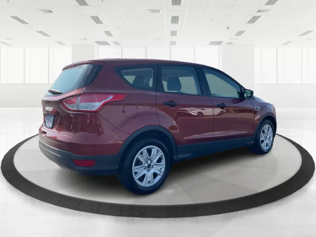 2016 Ford Escape S (1FMCU0F7XGU) with an Duratec 2.5L I-4 DOHC engine, located at 8750 N County Rd 25A, Piqua, OH, 45356, (937) 908-9800, 40.164391, -84.232513 - Photo#2