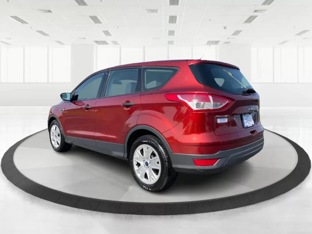 2016 Ford Escape S (1FMCU0F7XGU) with an Duratec 2.5L I-4 DOHC engine, located at 8750 N County Rd 25A, Piqua, OH, 45356, (937) 908-9800, 40.164391, -84.232513 - Photo#4