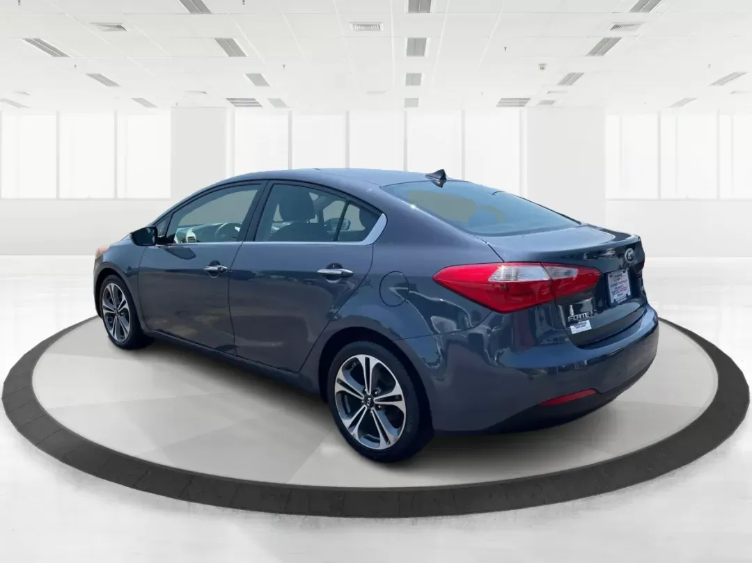 2014 Kia Forte EX (KNAFX4A88E5) with an 2L I-4 gasoline direct injection engine, located at 8750 N County Rd 25A, Piqua, OH, 45356, (937) 908-9800, 40.164391, -84.232513 - Photo#4