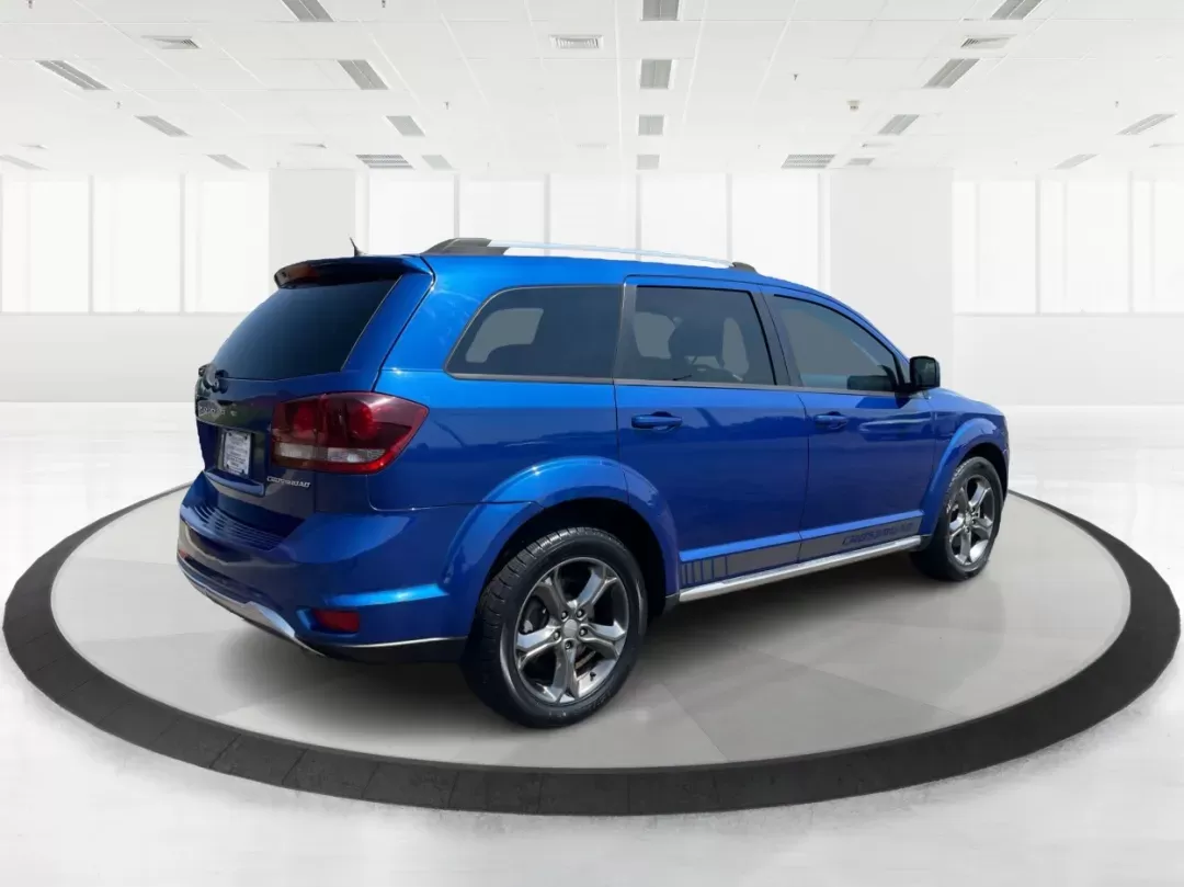 2015 Dodge Journey Crossroad (3C4PDCGB1FT) with an Other engine, located at 1230 East Main St, Xenia, OH, 45385, (937) 908-9800, 39.688026, -83.910172 - Photo#2