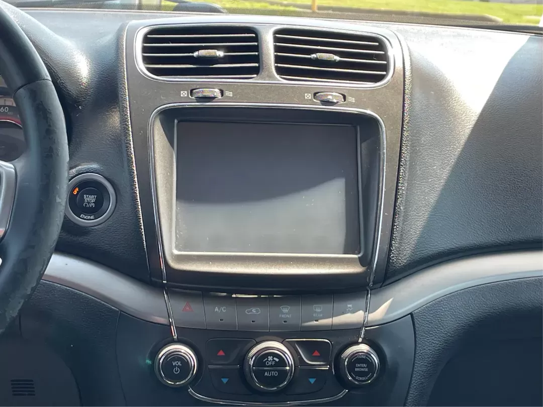 2015 Dodge Journey Crossroad (3C4PDCGB1FT) with an Other engine, located at 1230 East Main St, Xenia, OH, 45385, (937) 908-9800, 39.688026, -83.910172 - Photo#12
