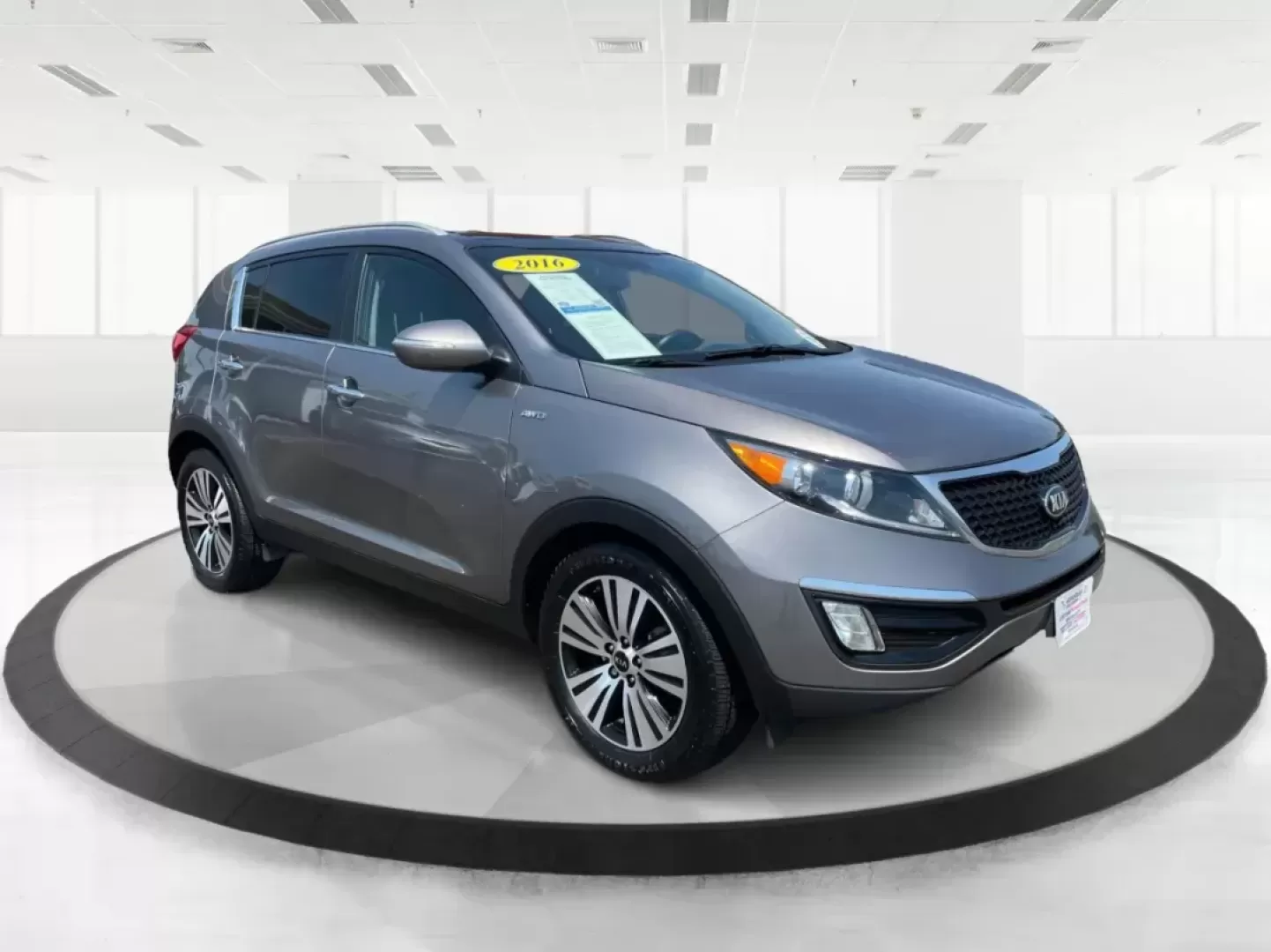 2016 Kia Sportage EX (KNDPCCAC7G7) with an Theta II 2.4L I-4 gasoline direct injection engine, located at 1230 East Main St, Xenia, OH, 45385, (937) 908-9800, 39.688026, -83.910172 - Photo#0