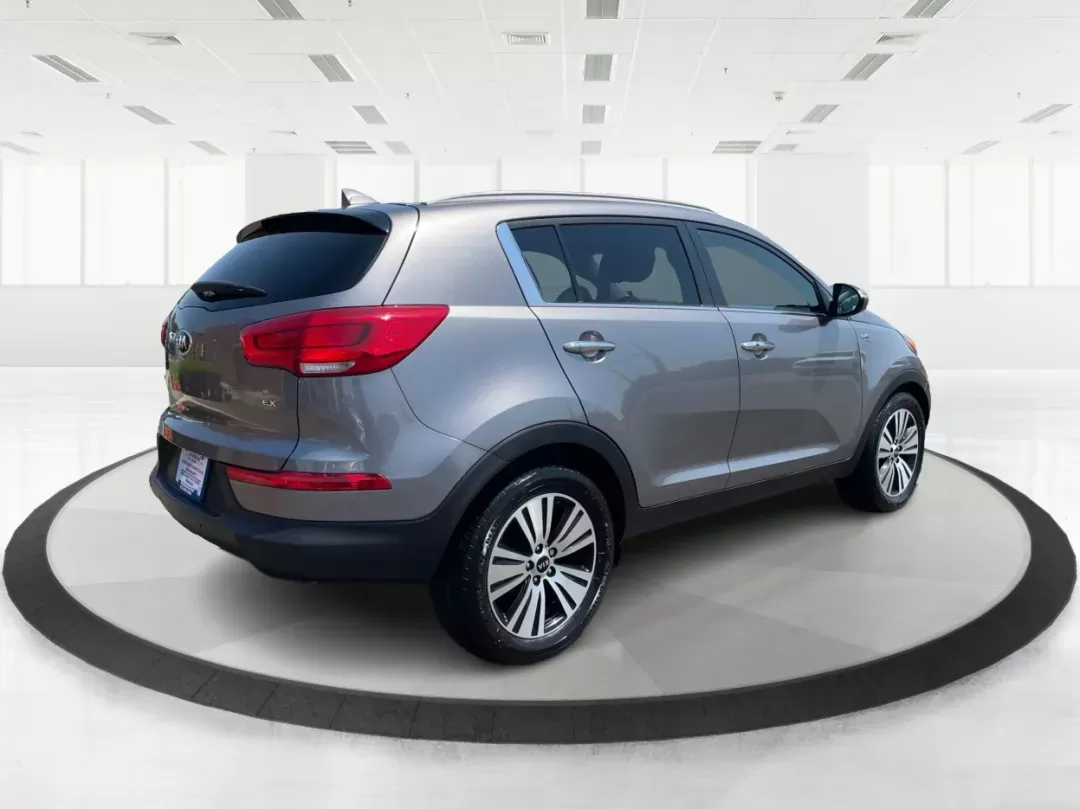 2016 Kia Sportage EX (KNDPCCAC7G7) with an Theta II 2.4L I-4 gasoline direct injection engine, located at 1230 East Main St, Xenia, OH, 45385, (937) 908-9800, 39.688026, -83.910172 - Photo#2