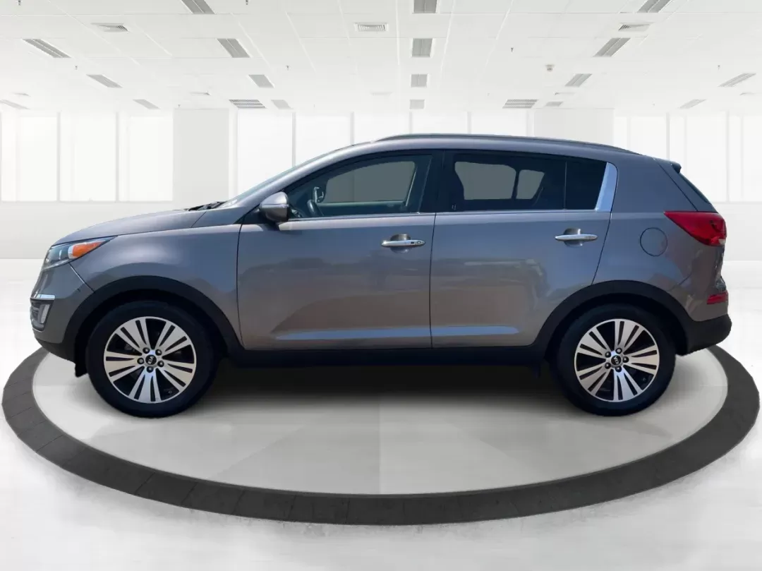 2016 Kia Sportage EX (KNDPCCAC7G7) with an Theta II 2.4L I-4 gasoline direct injection engine, located at 1230 East Main St, Xenia, OH, 45385, (937) 908-9800, 39.688026, -83.910172 - Photo#5