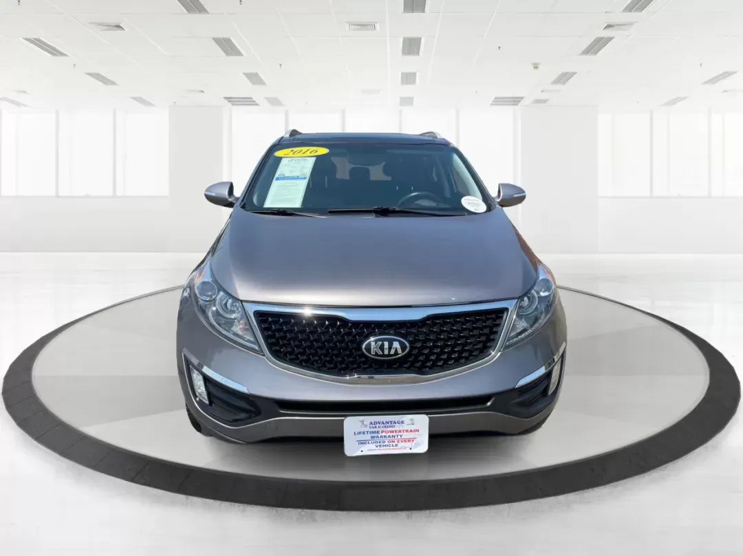 2016 Kia Sportage EX (KNDPCCAC7G7) with an Theta II 2.4L I-4 gasoline direct injection engine, located at 1230 East Main St, Xenia, OH, 45385, (937) 908-9800, 39.688026, -83.910172 - Photo#6