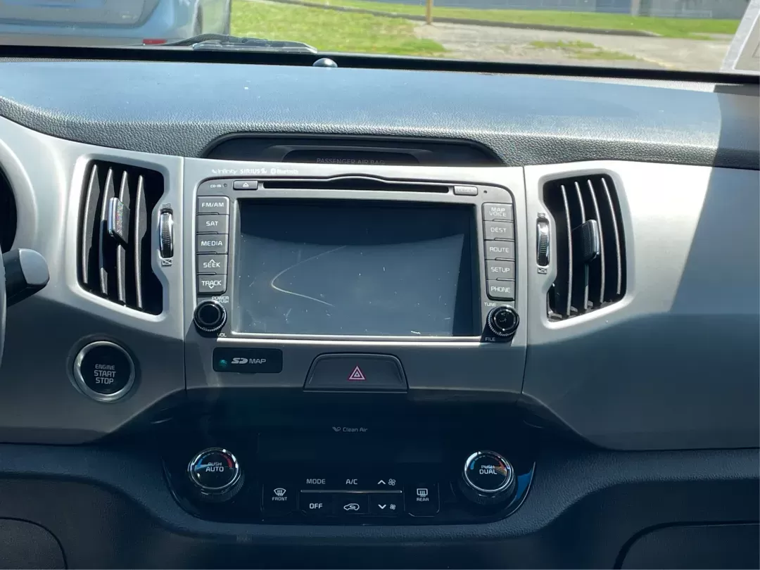 2016 Kia Sportage EX (KNDPCCAC7G7) with an Theta II 2.4L I-4 gasoline direct injection engine, located at 1230 East Main St, Xenia, OH, 45385, (937) 908-9800, 39.688026, -83.910172 - Photo#12