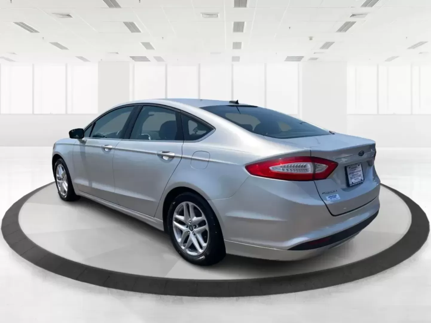2013 Ford Fusion SE (3FA6P0H73DR) with an Other engine, located at 4508 South Dixie Dr, Moraine, OH, 45439, (937) 908-9800, 39.689976, -84.218452 - 2013 Ford Fusion SE - Photo#4