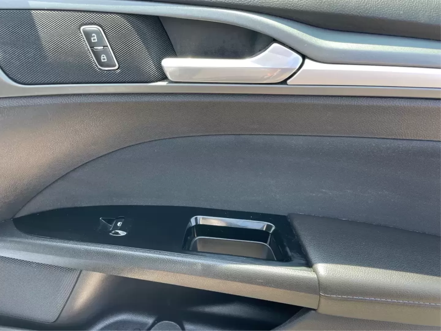 2013 Ford Fusion SE (3FA6P0H73DR) with an Other engine, located at 4508 South Dixie Dr, Moraine, OH, 45439, (937) 908-9800, 39.689976, -84.218452 - 2013 Ford Fusion SE - Photo#19