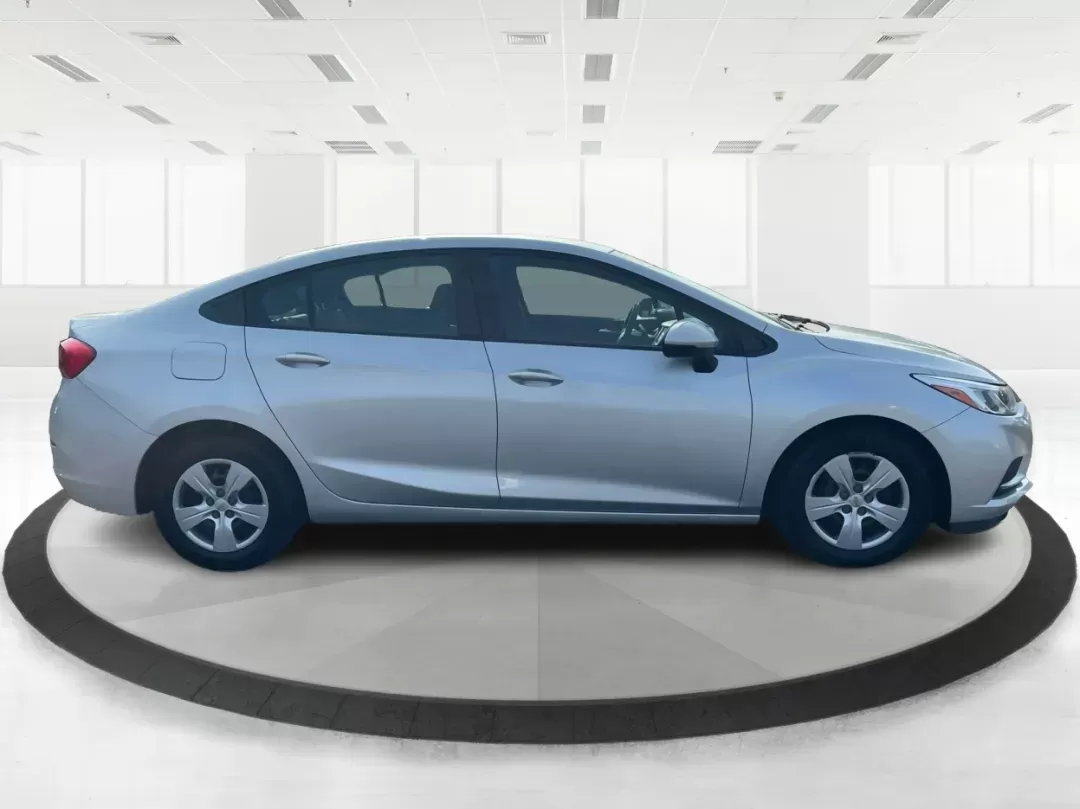 2017 Honda Cruze LS Auto (1G1BC5SM0H7) with an 1.4L I-4 gasoline direct injection engine, located at 8750 N County Rd 25A, Piqua, OH, 45356, (937) 908-9800, 40.164391, -84.232513 - Photo#1