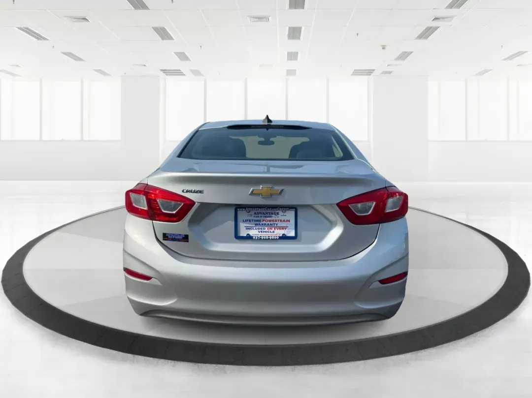 2017 Honda Cruze LS Auto (1G1BC5SM0H7) with an 1.4L I-4 gasoline direct injection engine, located at 8750 N County Rd 25A, Piqua, OH, 45356, (937) 908-9800, 40.164391, -84.232513 - Photo#3