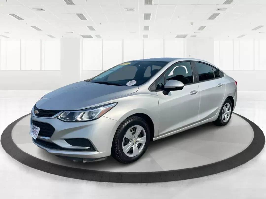 2017 Honda Cruze LS Auto (1G1BC5SM0H7) with an 1.4L I-4 gasoline direct injection engine, located at 8750 N County Rd 25A, Piqua, OH, 45356, (937) 908-9800, 40.164391, -84.232513 - Photo#7